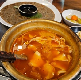 김치수제비