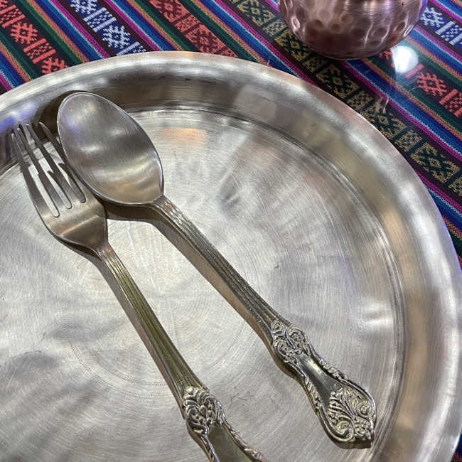 에베레스트-레스토랑-식기