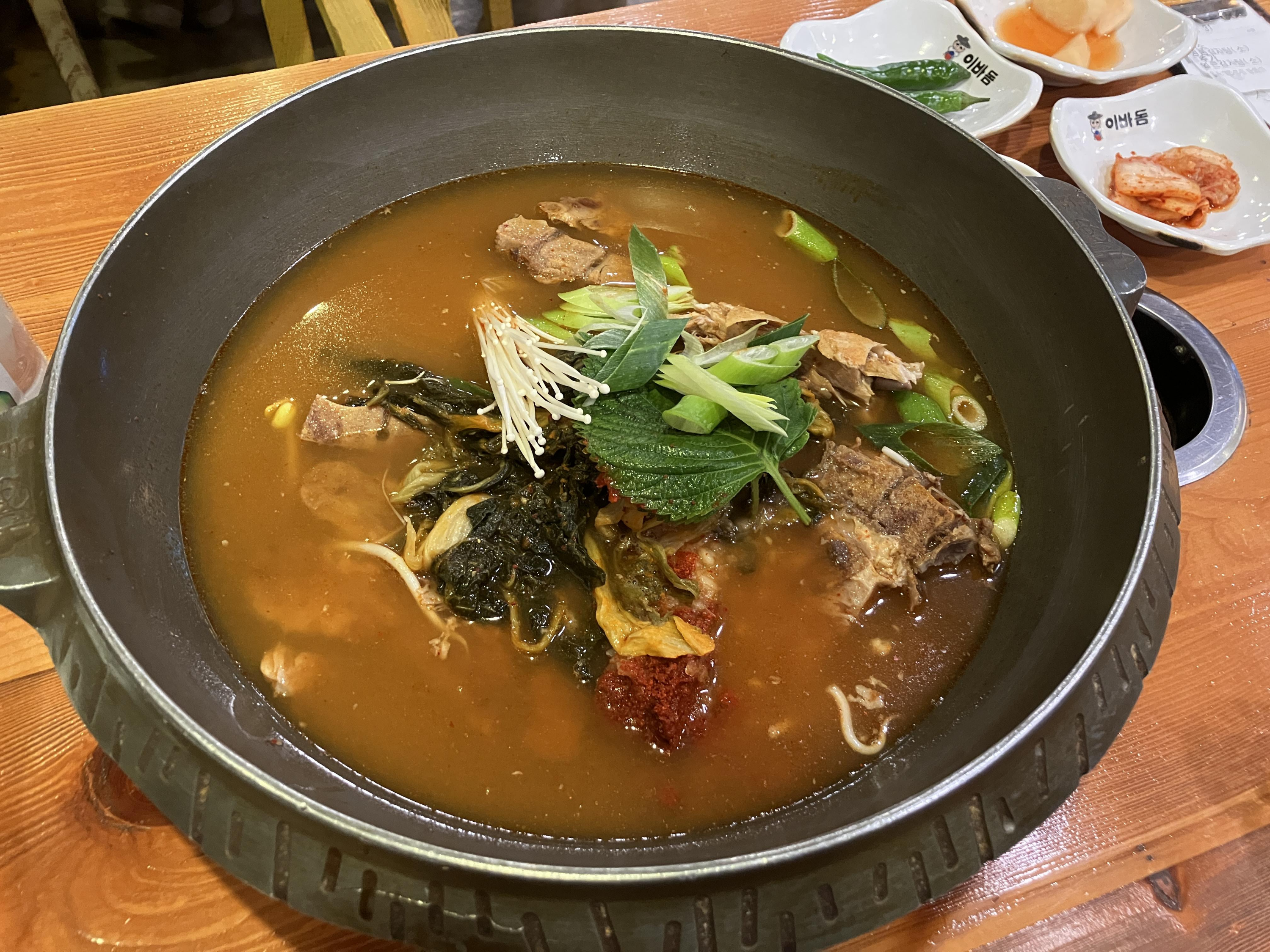 이바돔감자탕의 얼큰감자탕