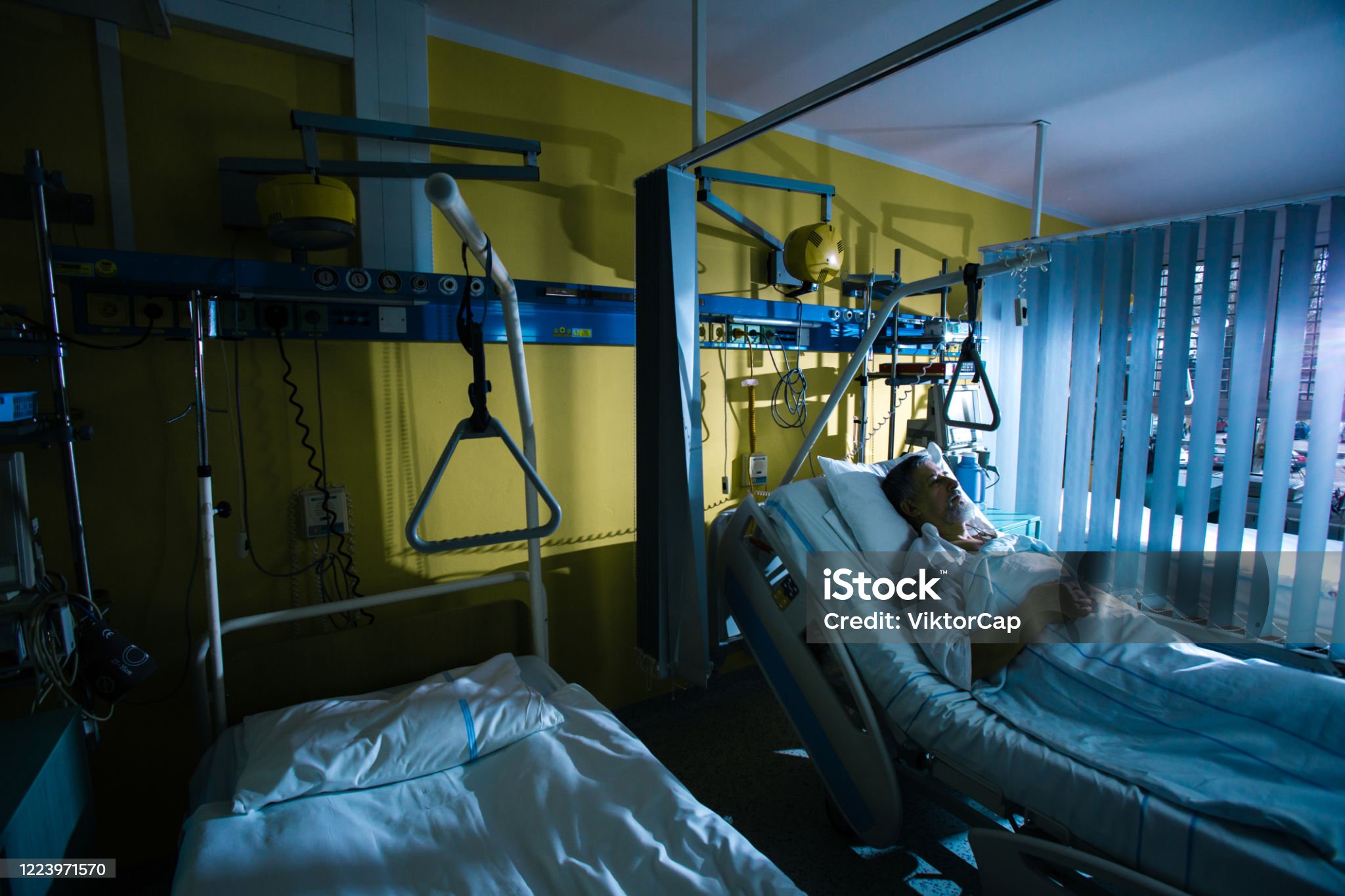 야간 섬망의 원리 &ndash; 어르신이 밤이 되면 달라지는 이유