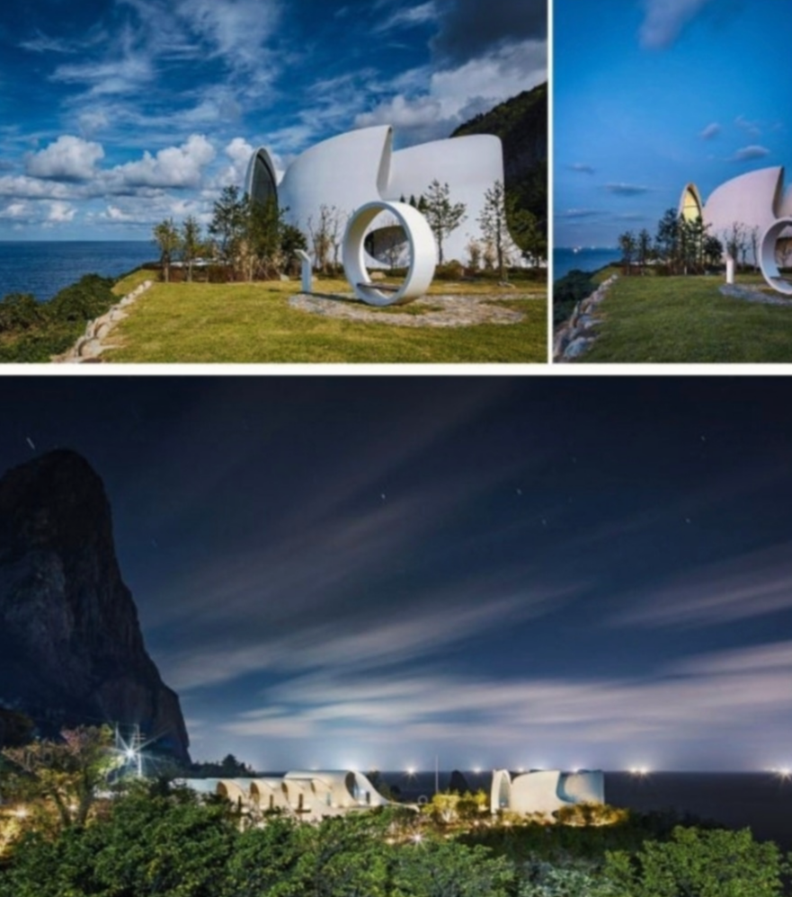 국내여행지 바닷가 하늘 구름 사진