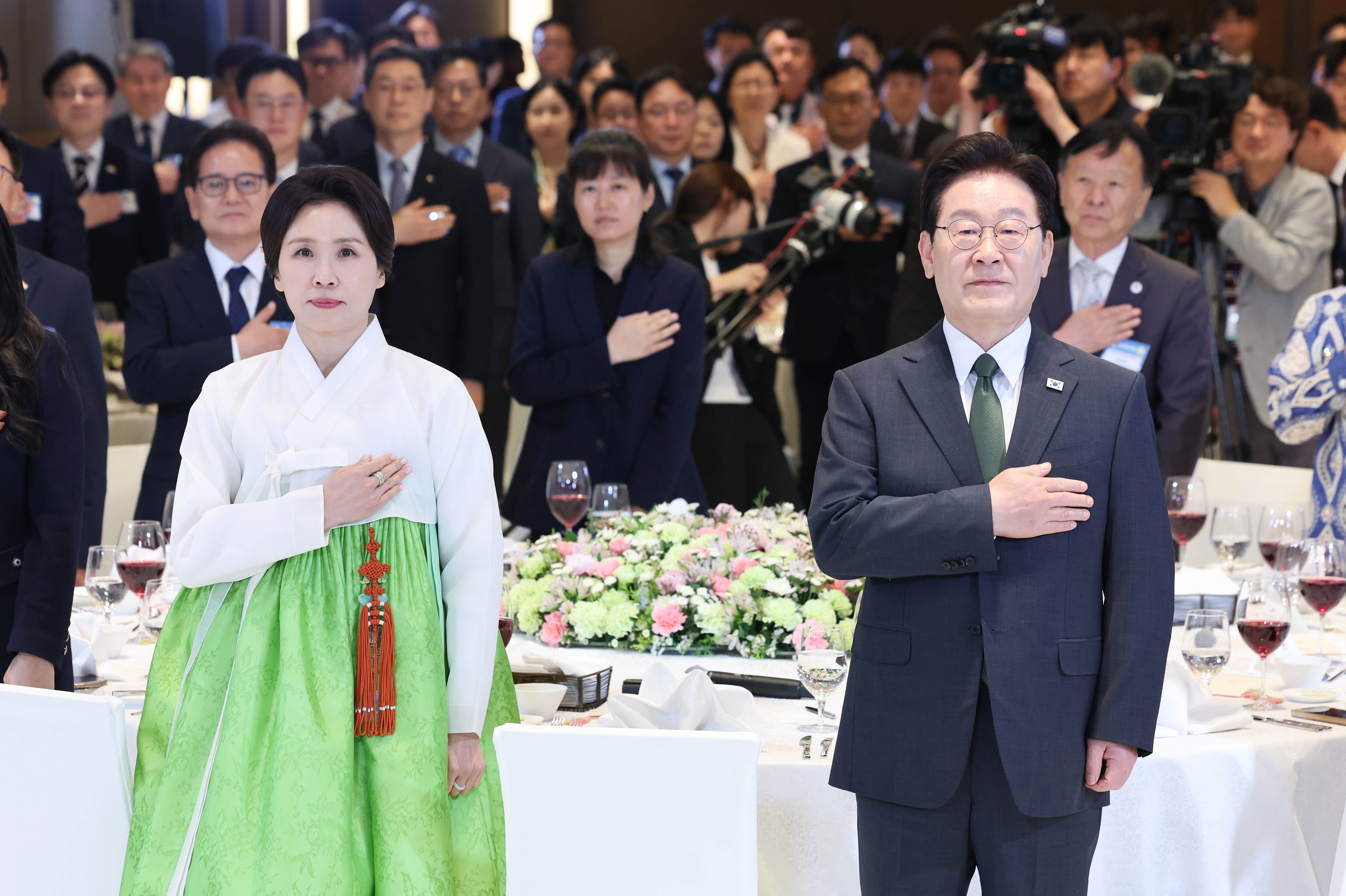 인도 대통령과 공식 환영식부터 비즈니스 포럼까지: MOU 20건과 기업 총수 총출동 현장