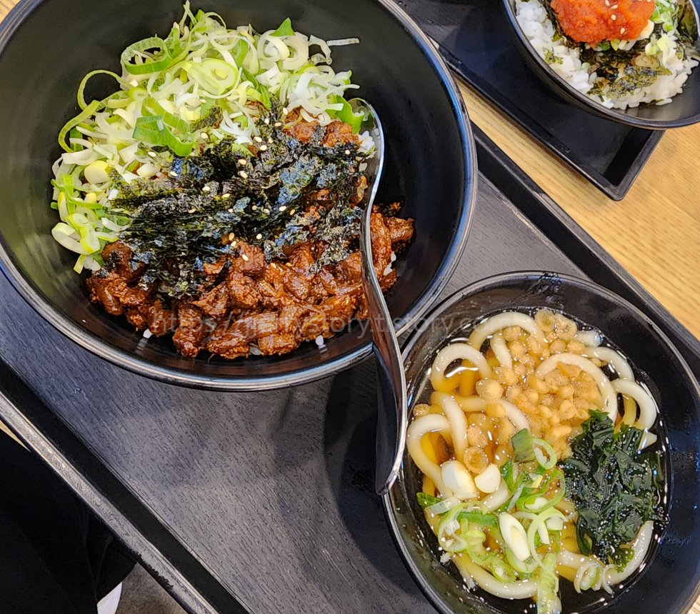 제육덮밥과 미니우동세트