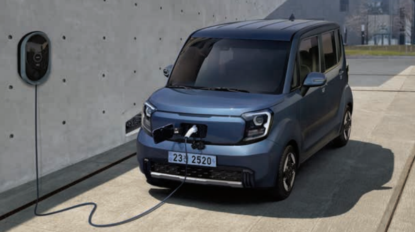 기아 레이: 컴팩트한 디자인 속 넓은 실내 공간과 효율적인 엔진 성능 분석