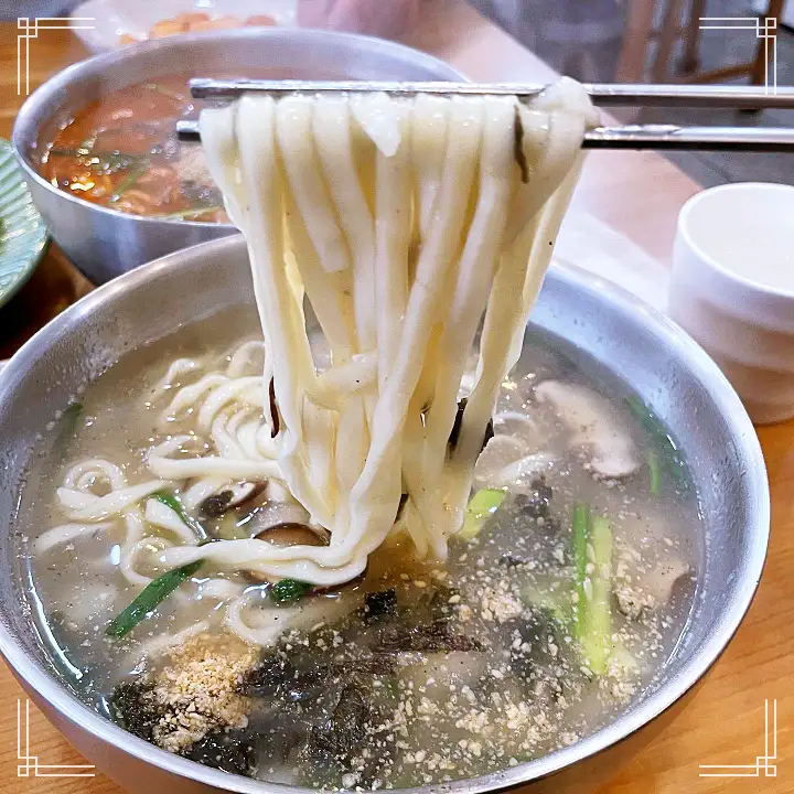 6시내고향 강릉 주문진 감자 옹심이 직접 갈아 만든 감자 100% 옹심이 얼큰한 장옹심이 장옹심이칼국수 장칼국수 맛집 오늘 방송 추천 