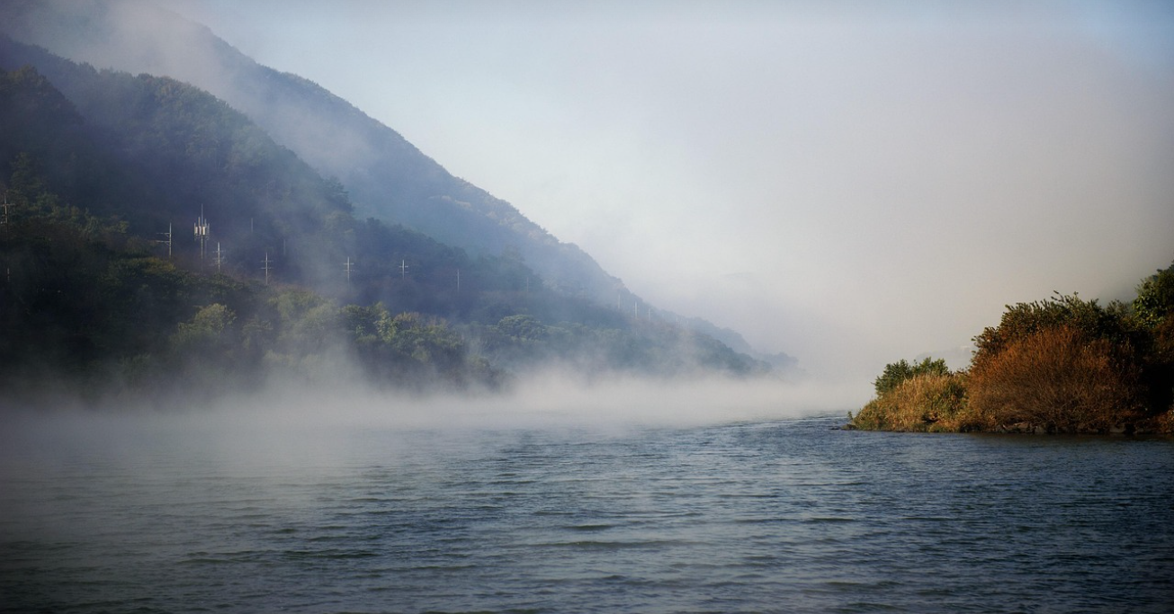 섬진강의 물안개
