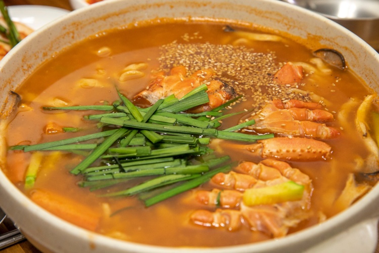 오늘N 속초 홍게 장칼국수 맛집(오늘은 국수 먹는 날)