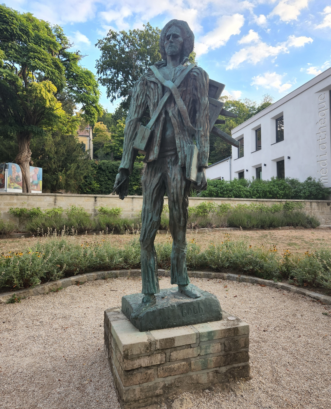 오베르 쉬르 우아즈, 빈센트 반 고흐 조각상