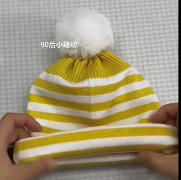 안 입는 스웨터 소매의 기적! 5분 완성 &amp;#39;폼폼이 비니(털모자)&amp;#39; 0원 리폼 비법