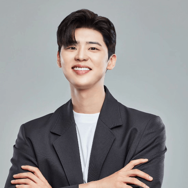 박지현 웃는모습