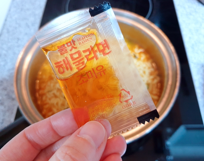 이마트 노브랜드 불 맛 해물 라면 내돈내산 후기 리뷰 매운 맵기 짬뽕 너구리 진라면 순한 가격