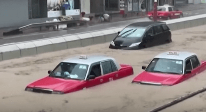 홍콩 대홍수 피해 현장