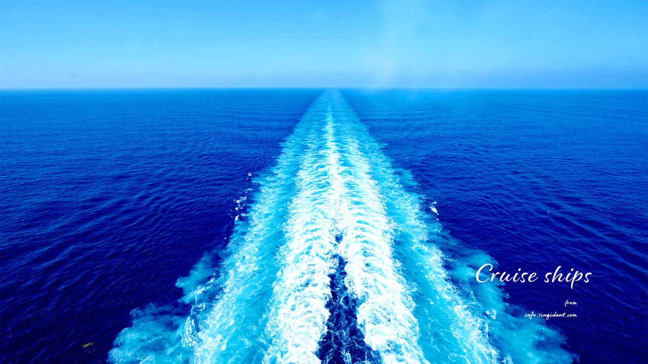 10 배가 만드는 하얀 물보라 C - Cruise ships 여름배경화면