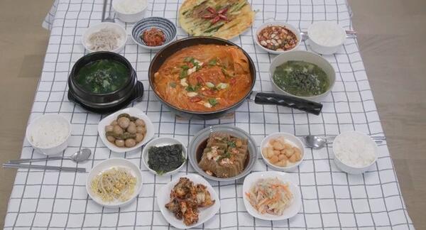 KBS 편스토랑 찬또배기 반찬원 이찬원 얼큰한 국물로 해장하기 딱 좋은 통햄 대왕 김치찜 레시피 소개
