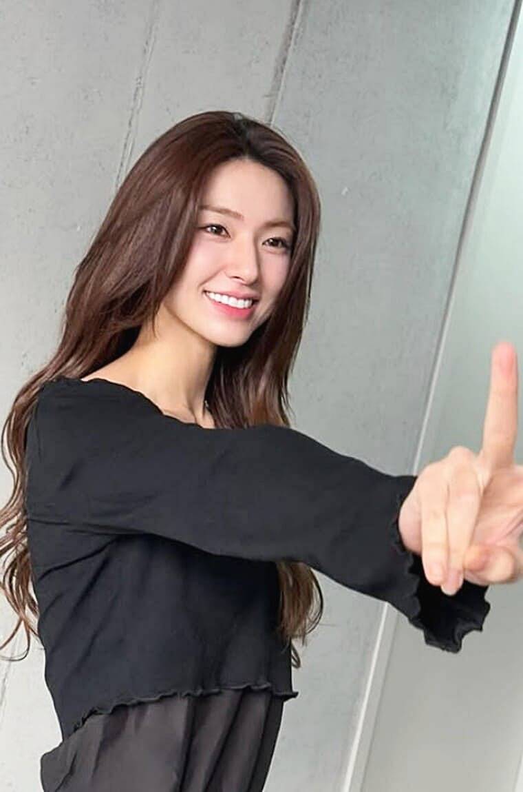 배우-하영
