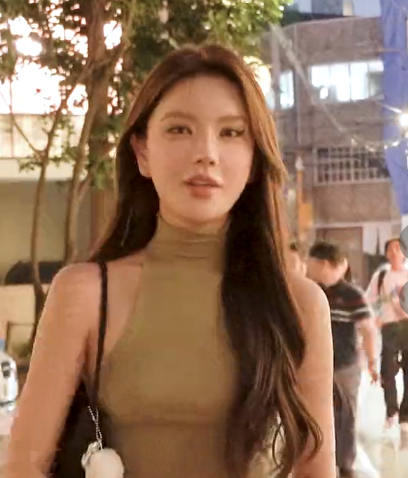 뮬란 중국가수 전화받아2