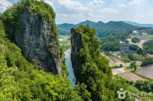 영월 여행 / 영화 '왕과 사는 남자' 촬영지 투어, 10만 인파가 몰린 이유 (청령포&middot;장릉&middot;선돌)
