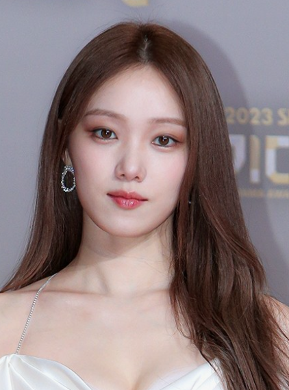 이성경 뮤지컬 알라딘 프로필 나이