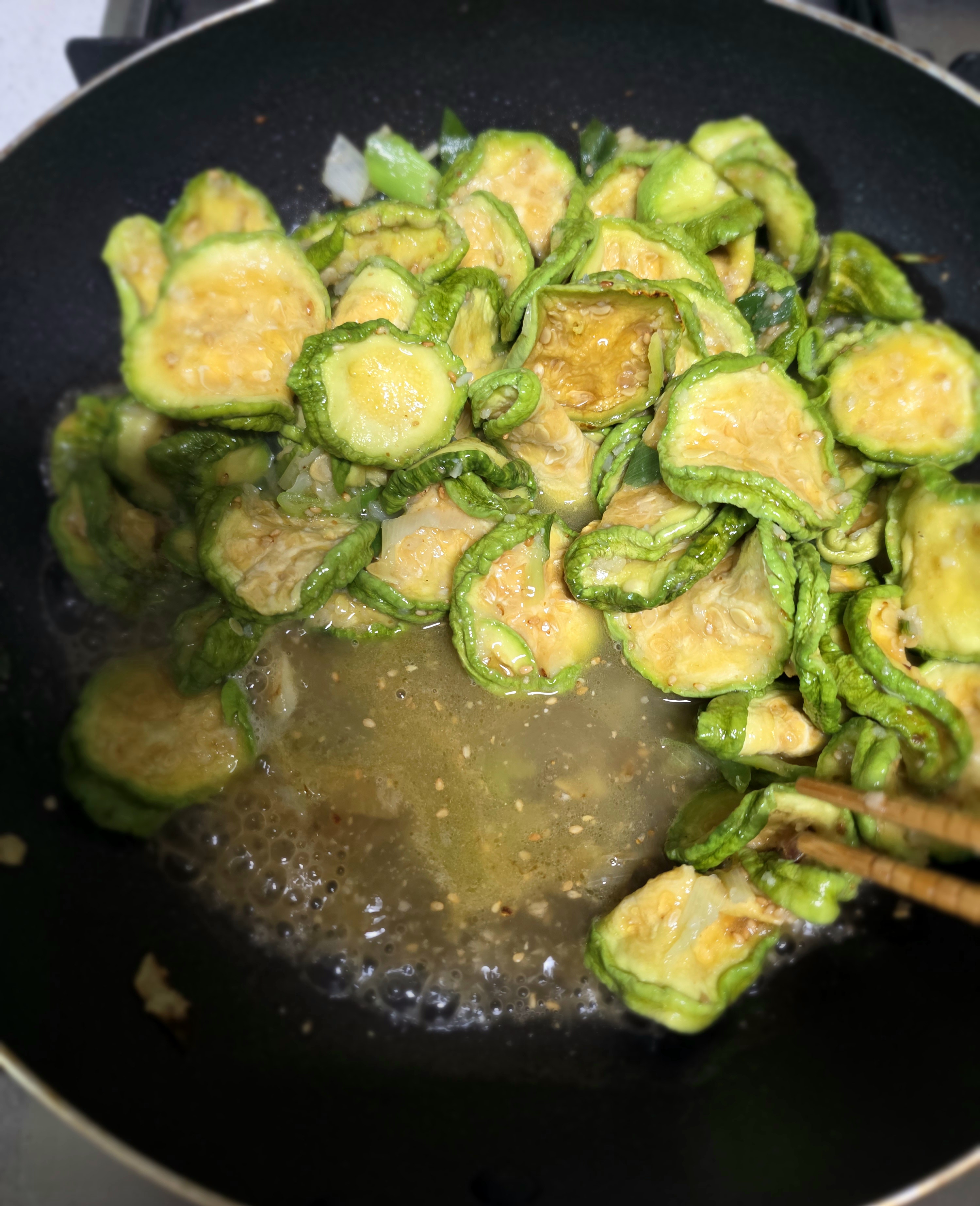 자박자박-볶아줍니다.