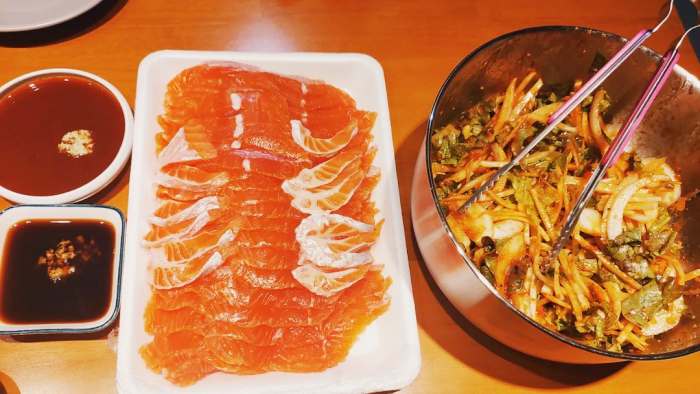 이만기 동네한바퀴 시즌2 무주 구천동 생연어 송어회 맛집 활연어 생송어 직접 양식 맛있는 횟집 소개