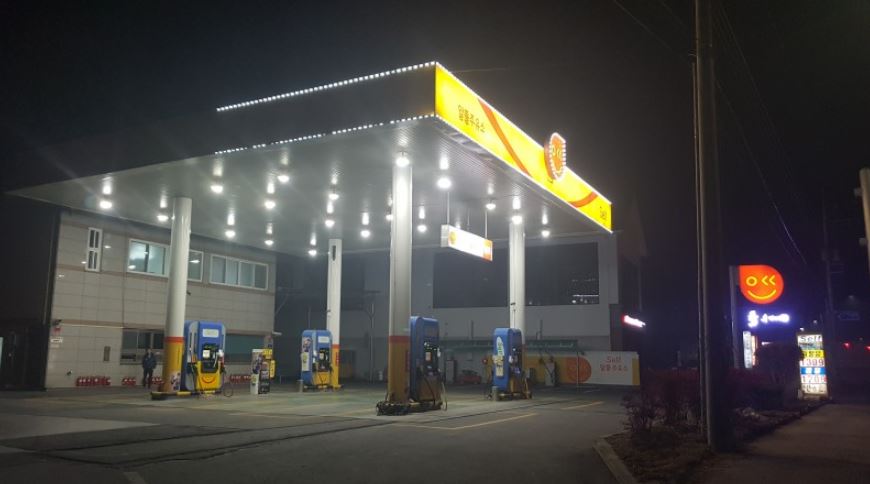주유소 야경