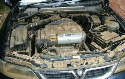 침수차 엔진 사진 1