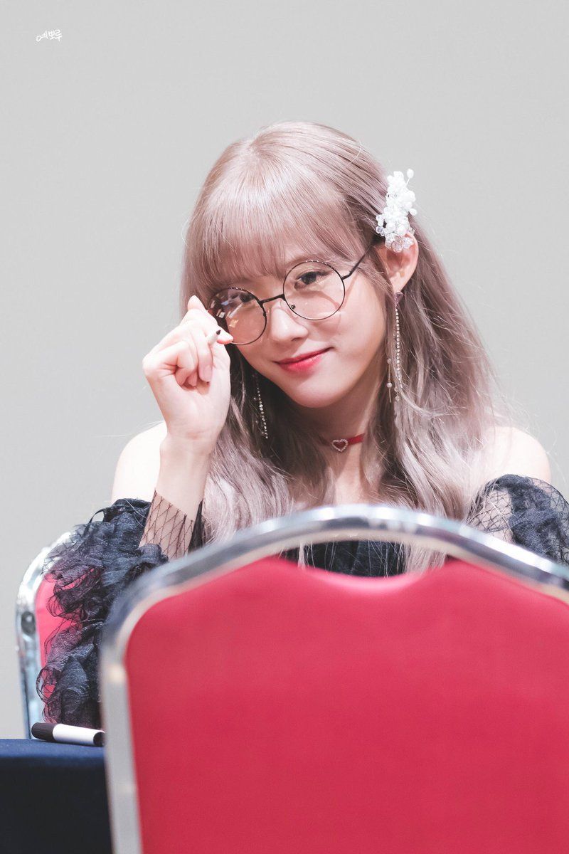 우주소녀 루다 인스타그램 사진 몸매