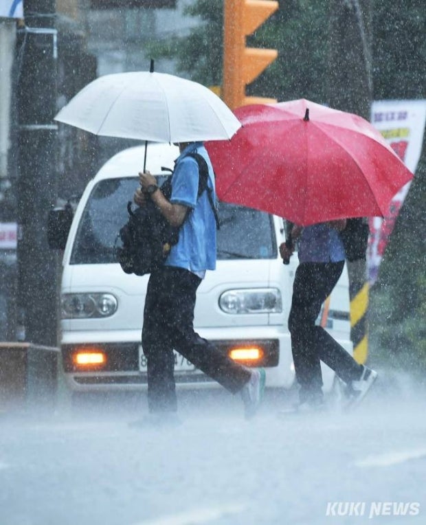 비 사진/ 출처 - 포토뉴스