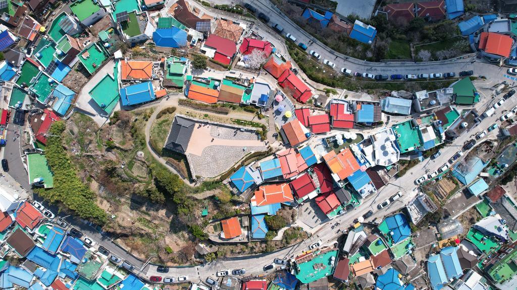 동피랑 마을 항공 사진