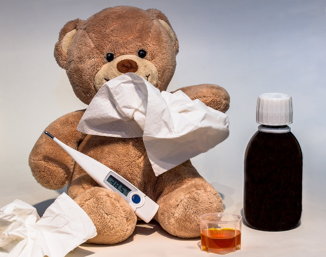 감기약 먹는 모습