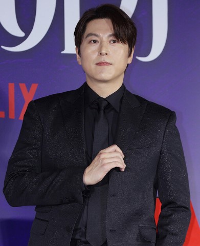 퀸메이커 백재민(류수영)