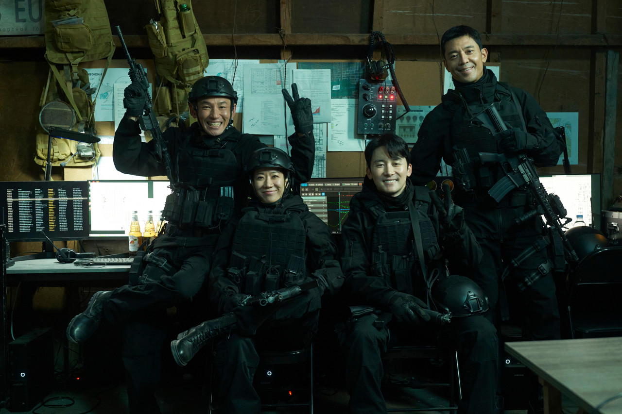 한국 넷플릭스 영화 크로스
황정민 염정아 전혜진 정만식 김준한 출연 작품