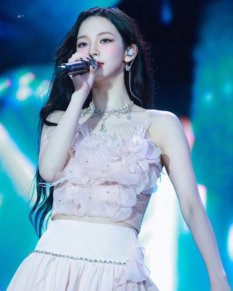 카리나 이재욱