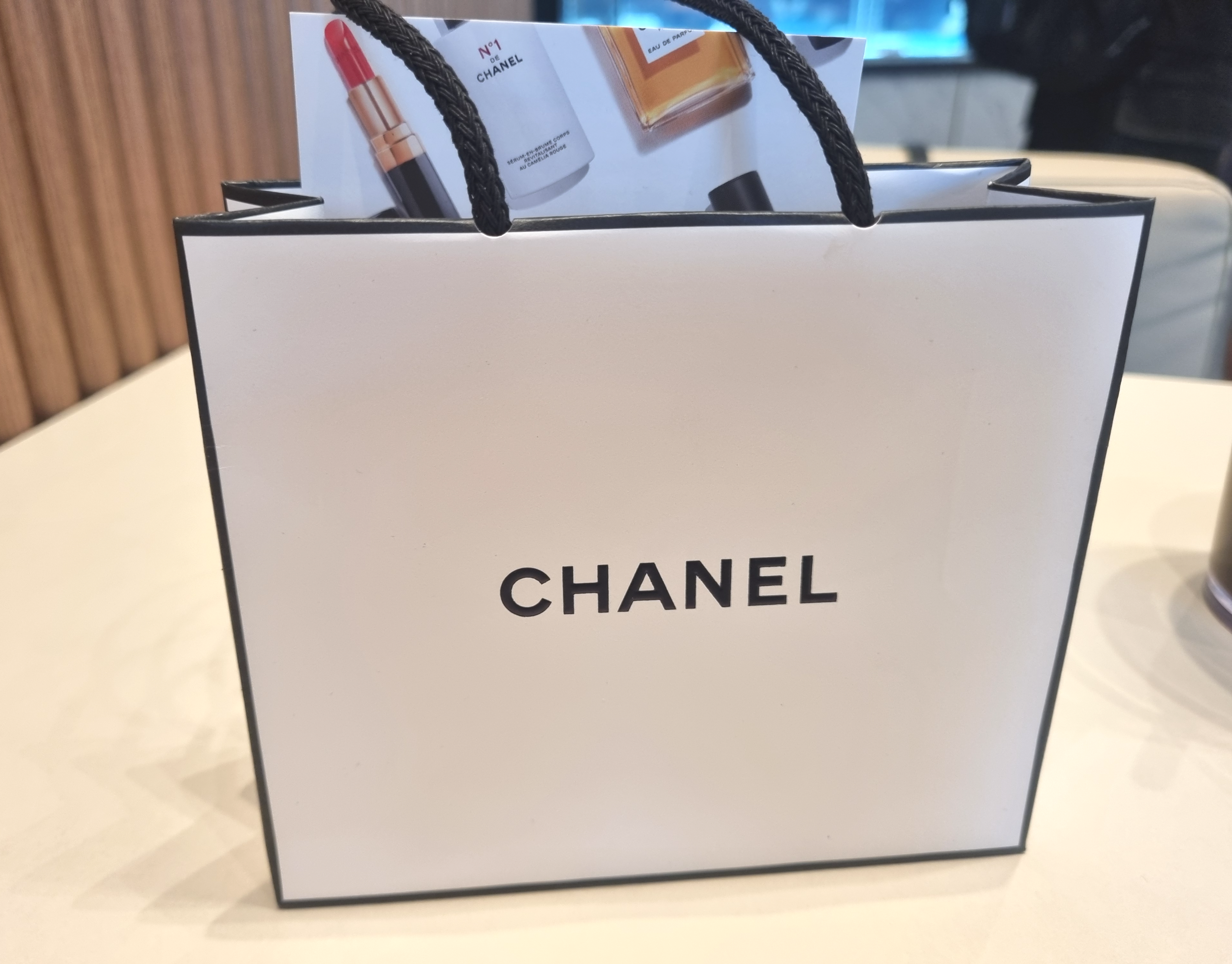 샤넬 레 베쥬 립밤 미디엄