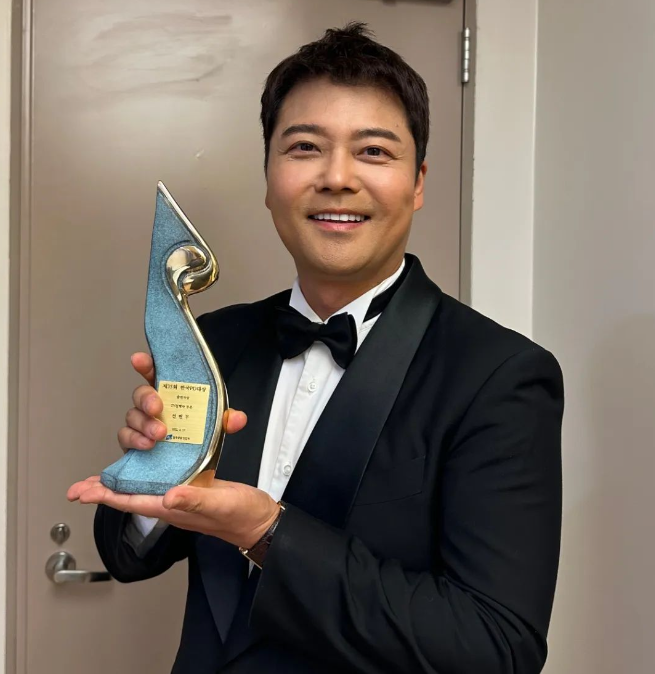 전현무 프로필 예능 아나운서 세상에 이런일이 방송 프로그램 나이