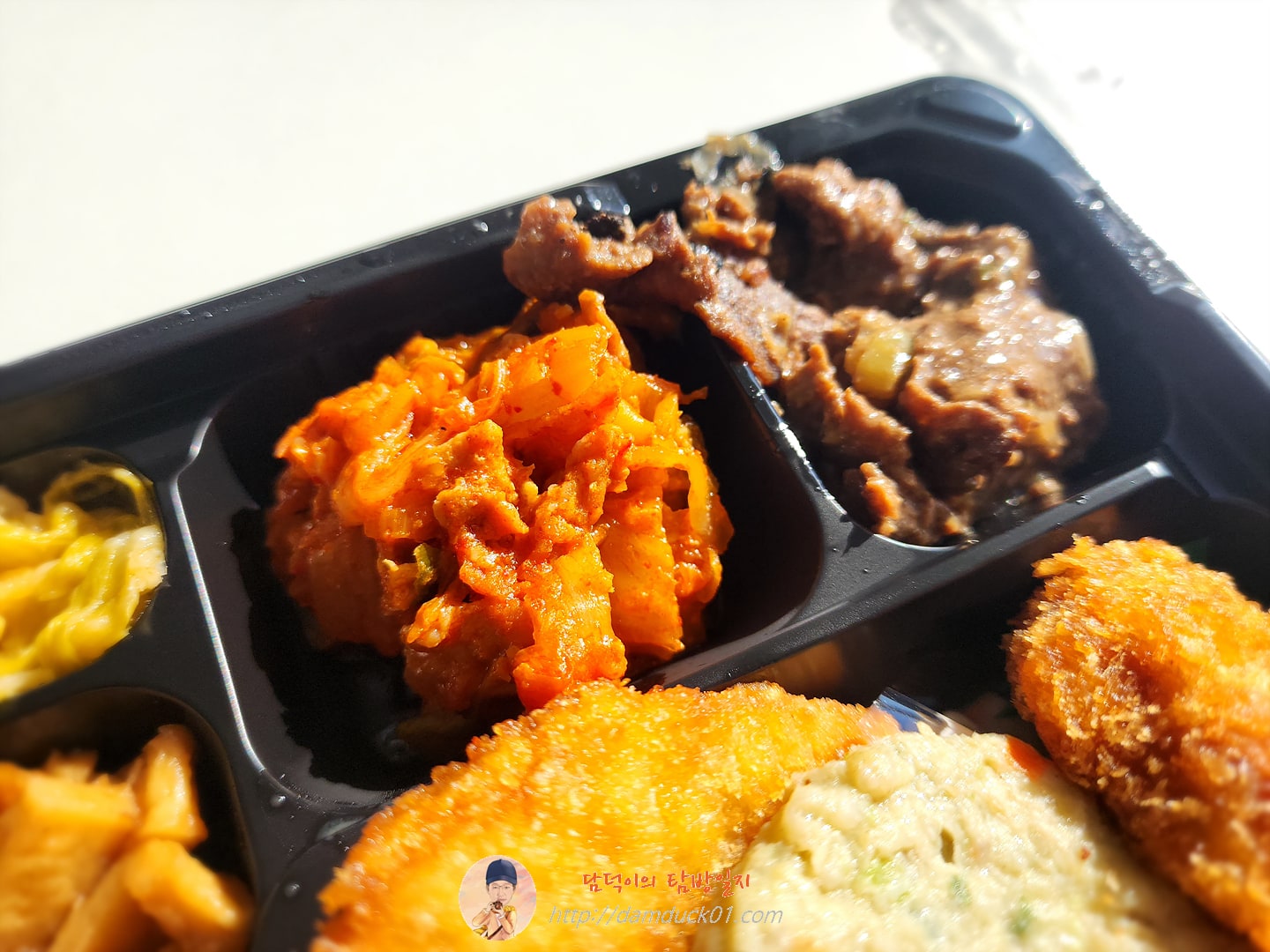 11가지 찬 많은 도시락