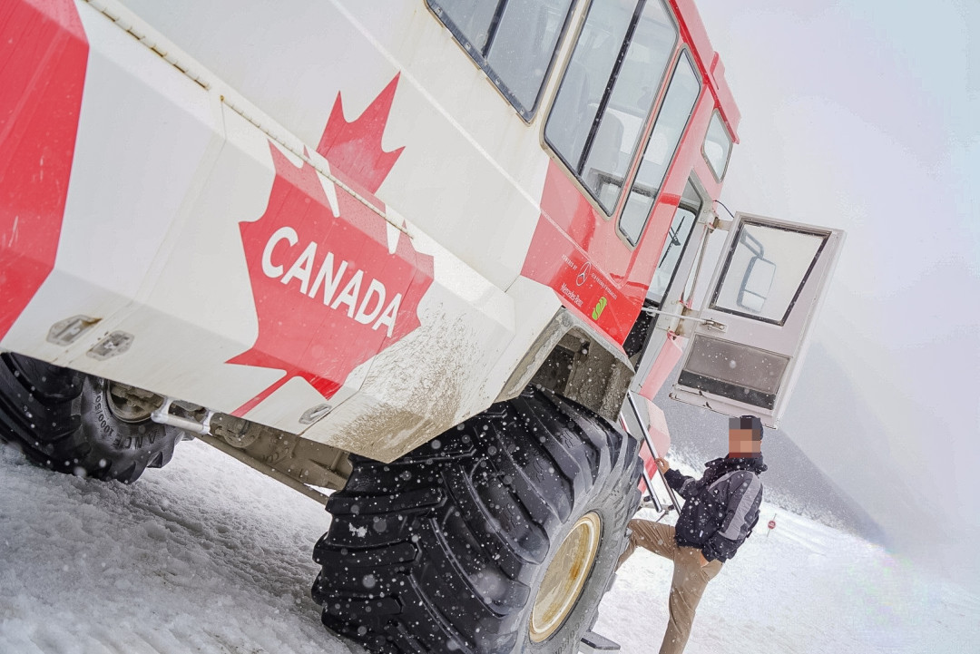 캐나다 컬럼비아 아이스필드 설상차