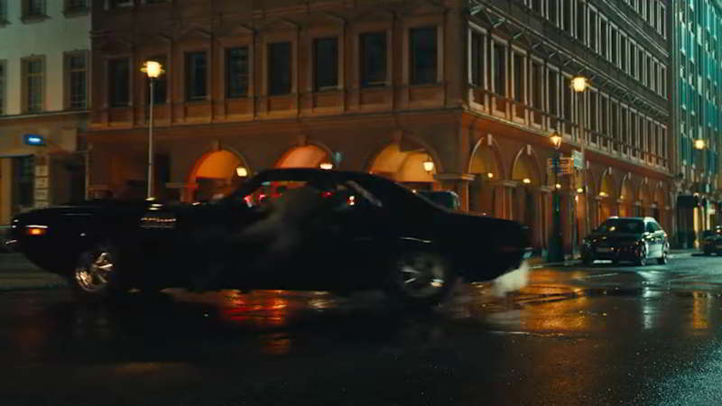 John Wick: Chapter 4 존윅4
결투 장소로 가는 길 차량 액션 장면
1971 Plymouth Barracuda