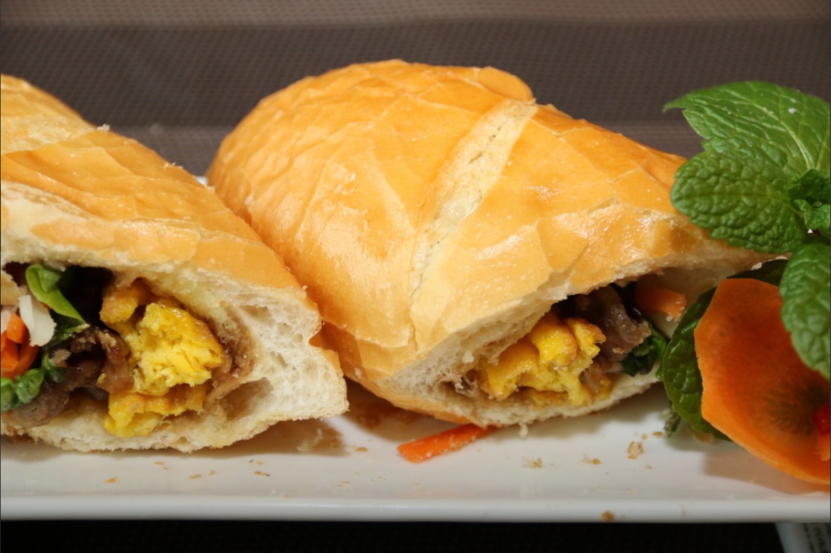 충정로 하노이맛집 솔직 리뷰|쌀국수와 반미의 진짜 맛