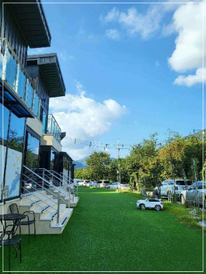 상주 아이사랑키즈 풀빌라 독채 외부 정원 모습