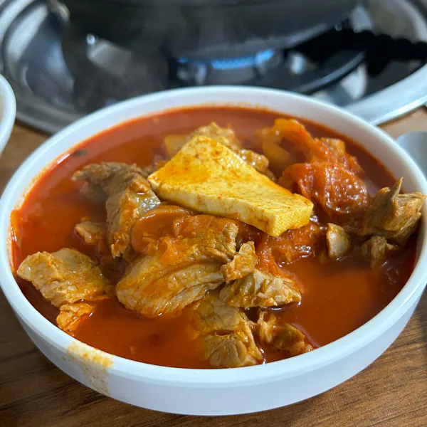 생생정보 기다려야 제맛 통고기 김치찌개