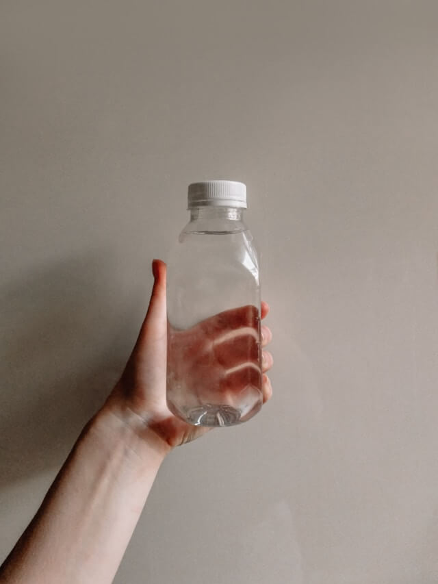 정수된 물 사진