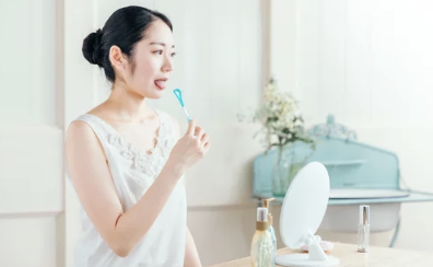 집에서 편도결석 제거하는 방법