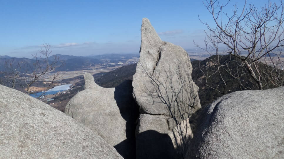 100대 명산 등산하기 열세번째 홍성 용봉산 다양한 기암괴석&amp;#44; 전망이 시원하게 열린 능선&amp;#44;