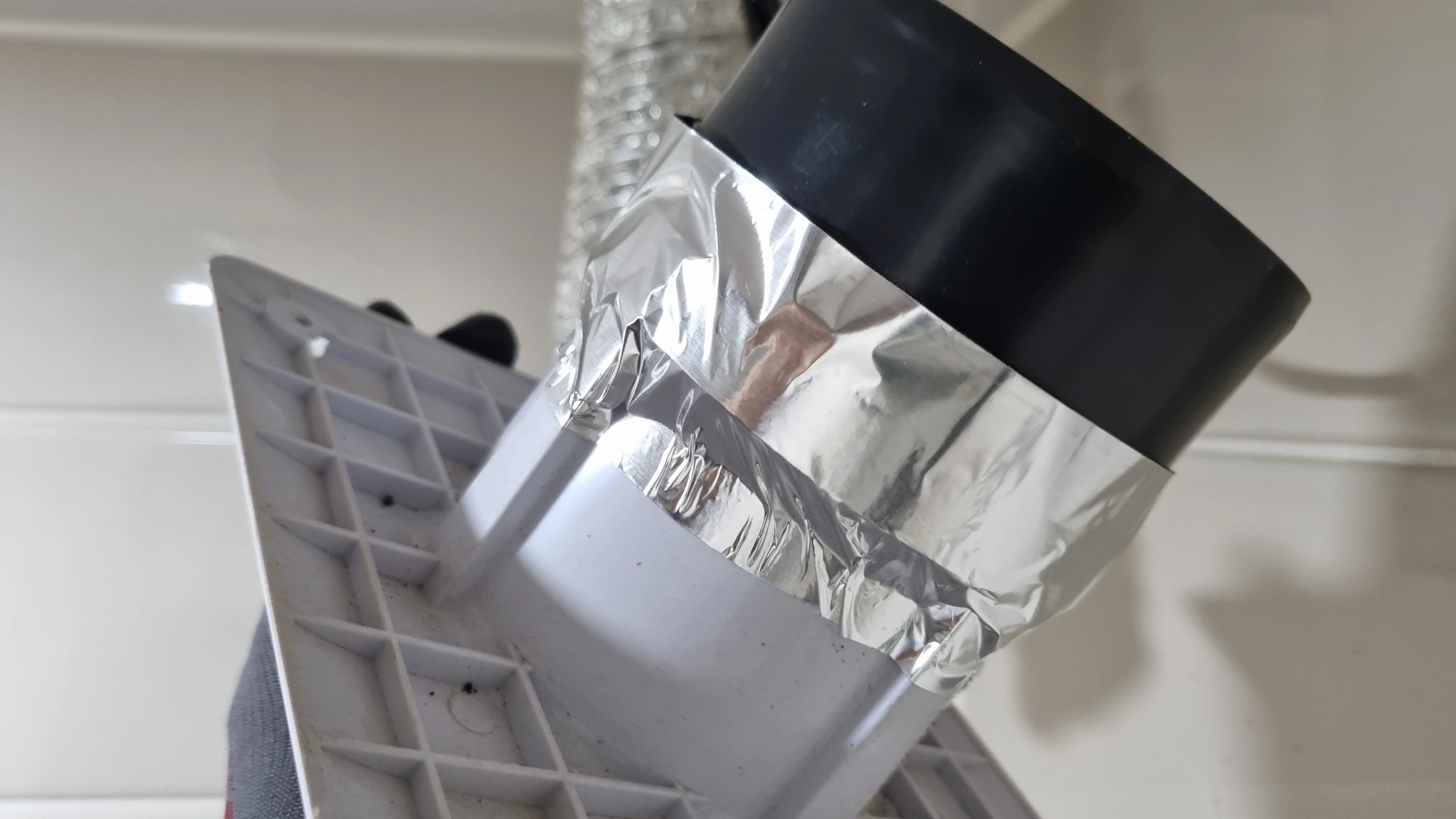 은박 테이프 붙인 모습