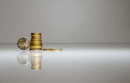 2025년 고배당 ETF&amp;#44; 왜 금융주가 뜨는가?