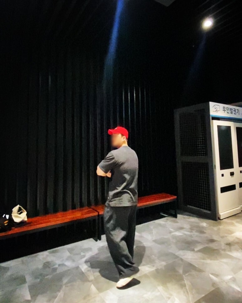 데일리룩(오뭘입) 나이키 헤리티지86 퓨추라 워시드 레드, 어커버 반팔, 무탠다드 스웨트 팬츠,나이키 블레이저 로우 77, 남자데일리룩, 남자데일리코디, 남자데일리패션, ootd