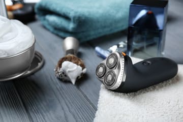 전기면도기 vs 일반 면도기 과학적 비교 – 해외 연구 결과로 알려진 진실