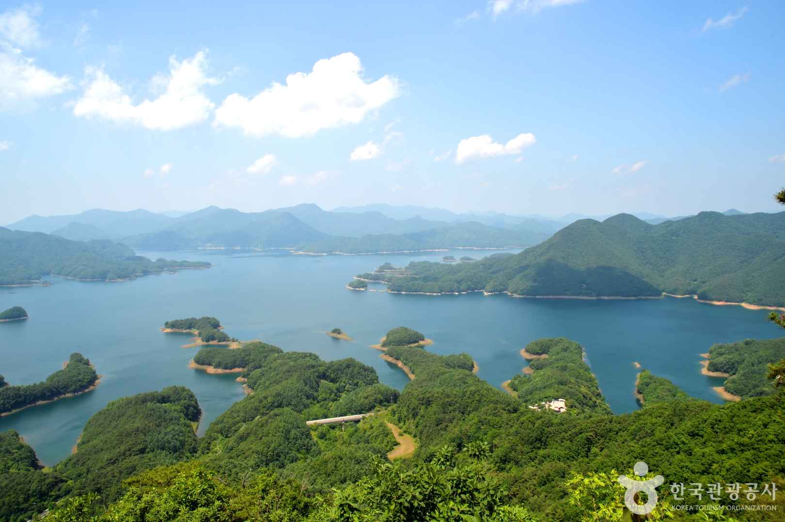 충주호