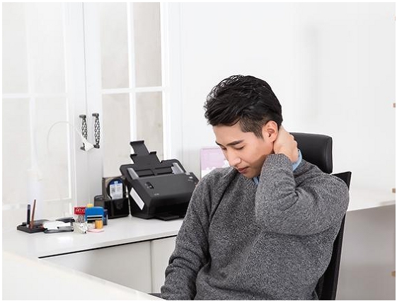 뒷골이 땡기는 증상